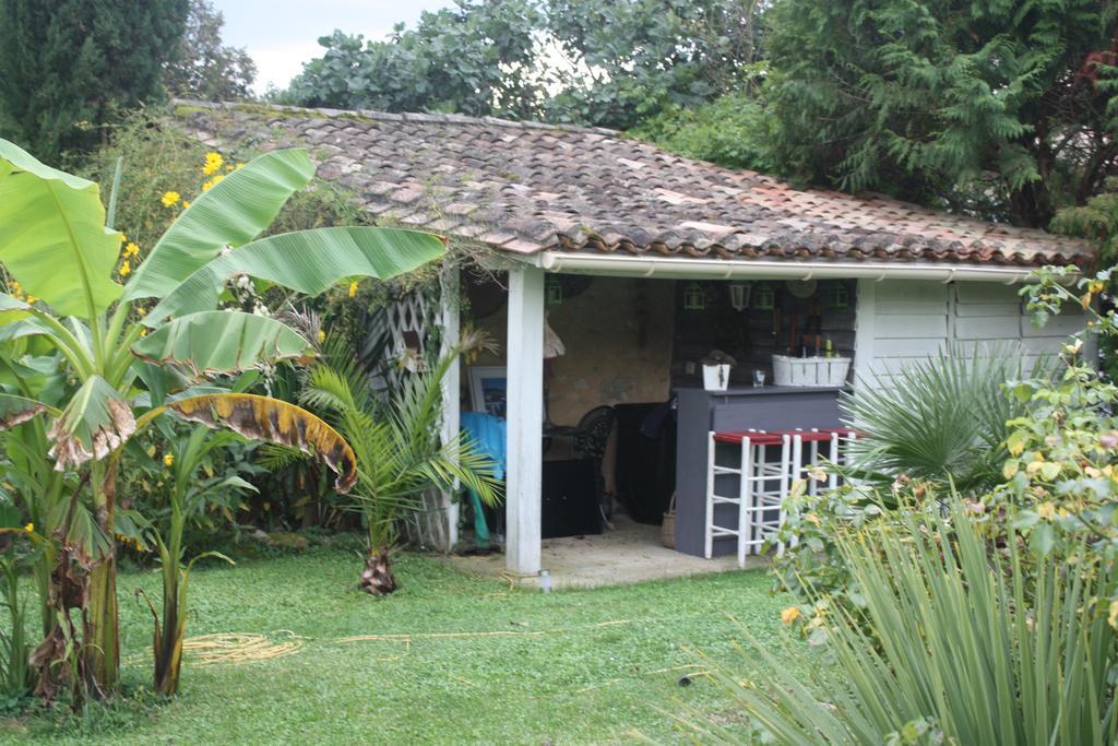 Le Domaine De La Lezardiere B&B Espiet Exterior photo